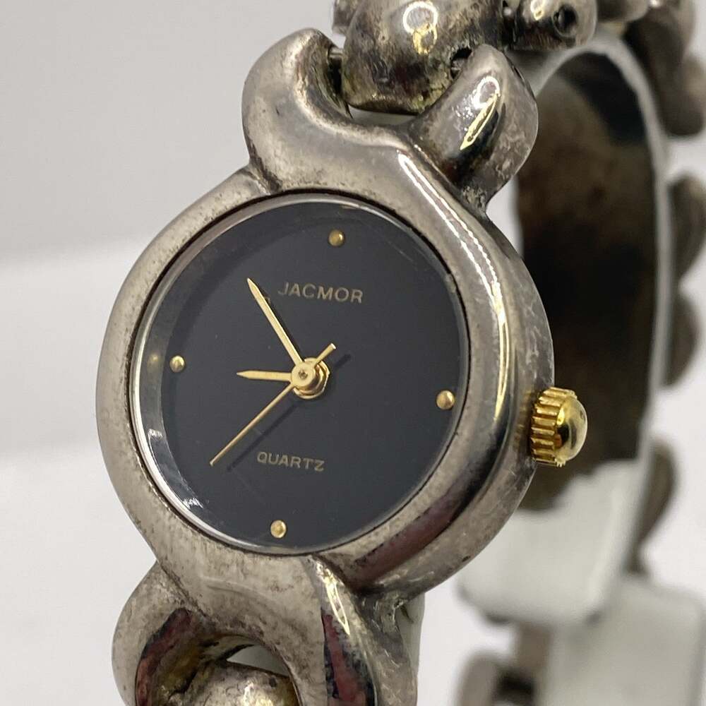Vintage Womens Silver Tone Quartz Fashion Watch Works New Battery